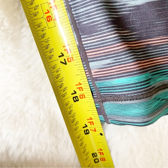 (3 for $20) PRANA Pillar Printed Capri Sz S - Picture 7 of 9